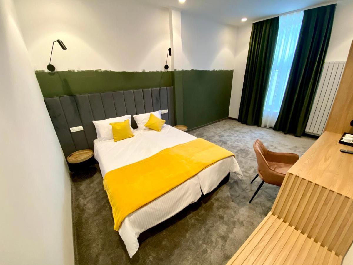 Victoria Rooms Орадя Экстерьер фото