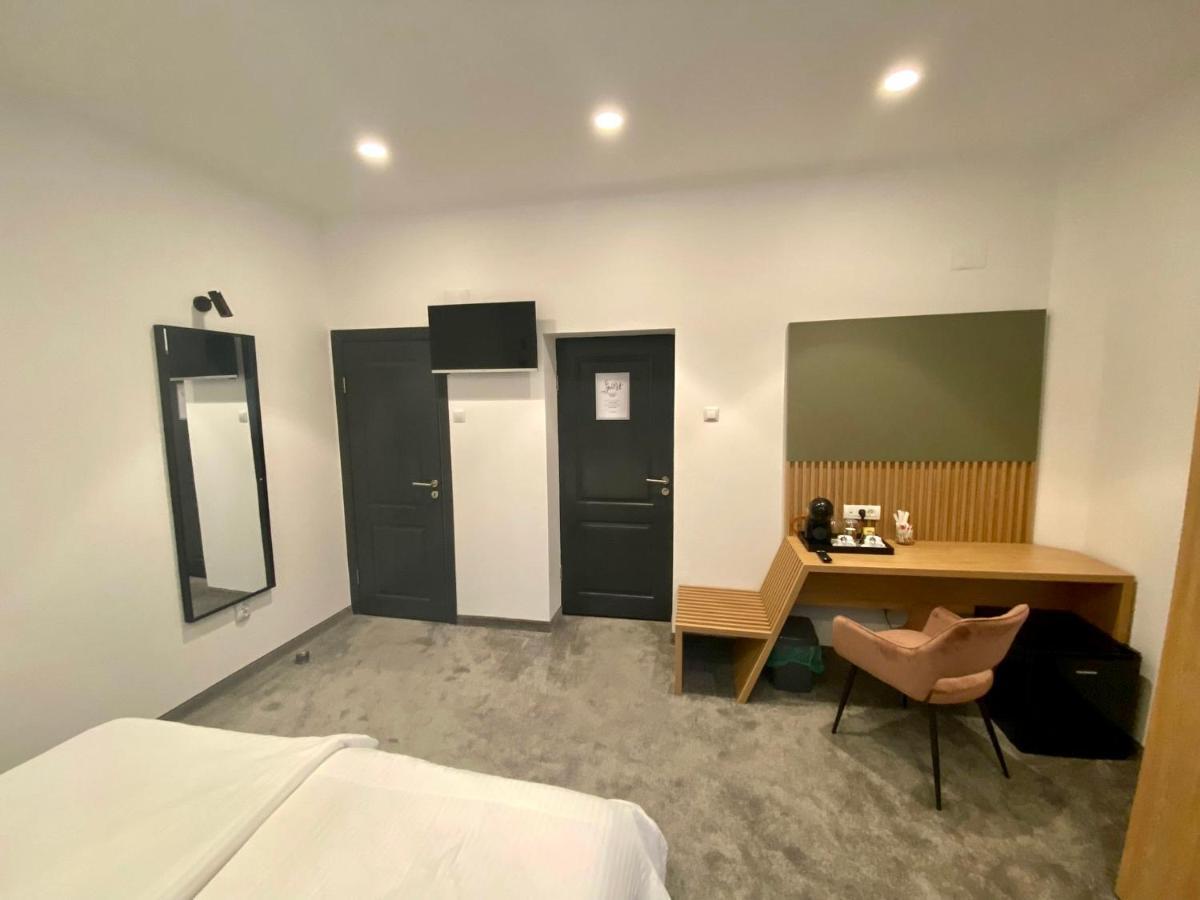 Victoria Rooms Орадя Экстерьер фото